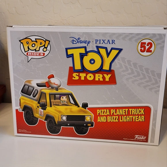 Pizza Planet Truck & Buzz Lightyear (2018 Fall Con Exc): boneco de vinil Pop Rides da Fun ko e 1 conjunto protetor compatível (052 - 34754 - B